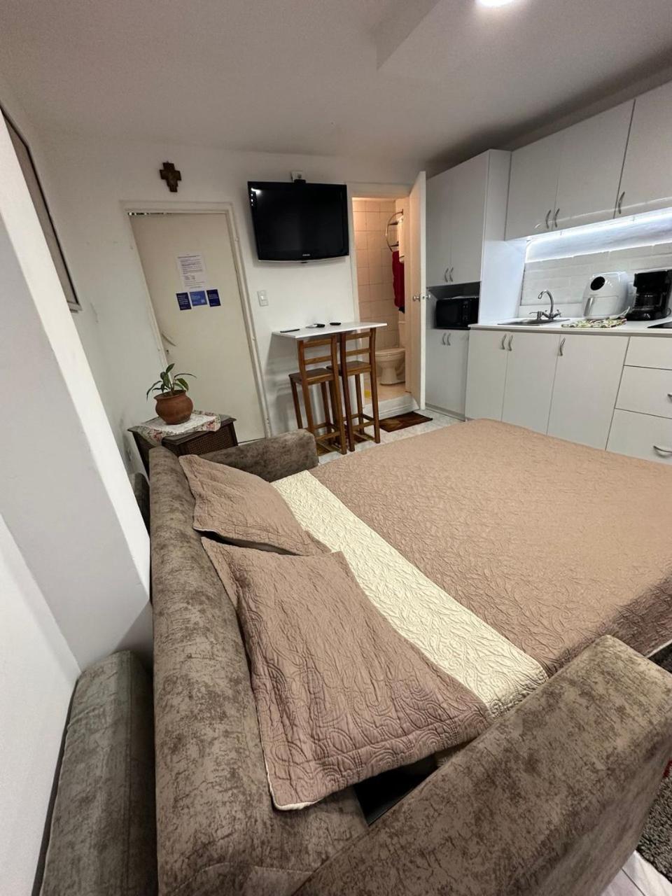 Estudio Independiente, Full Equipo En Excelente Zona De Apartamento Caracas